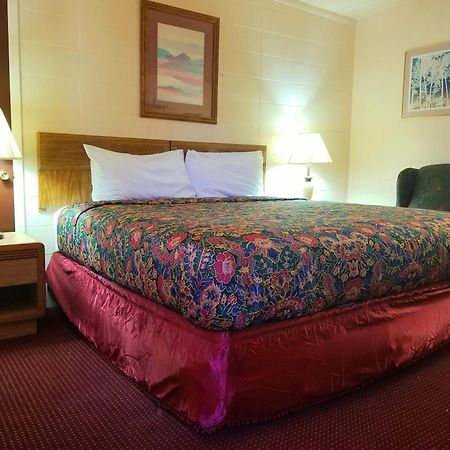 Town House Motor Inn Worland Exteriör bild